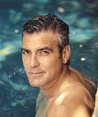 george_clooney_swimming george_clooney_swimming